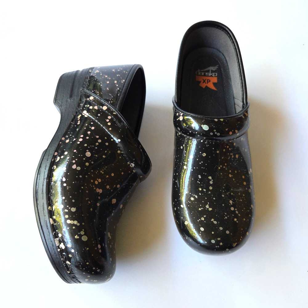Dansko XP Black Patent Leather Clogs Size 39 8 8.5 Slip On Oil Spill Iridescent